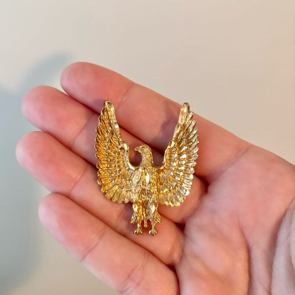 Vintage gold tone eagle pendant